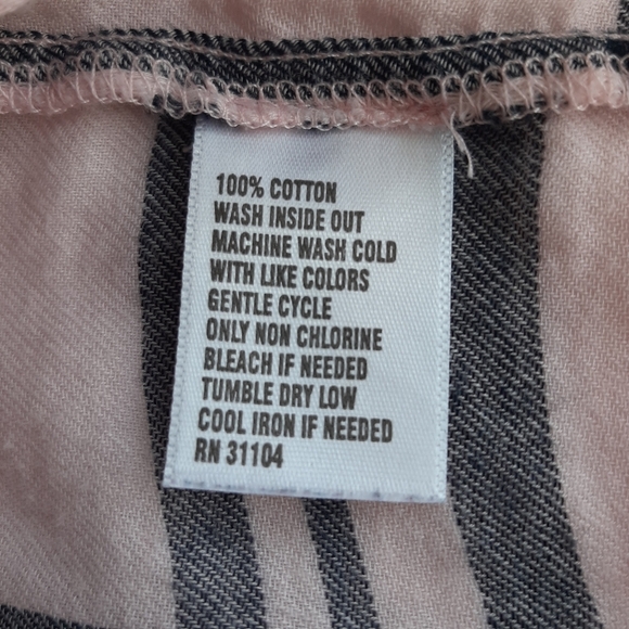 CROWN & IVY PINK PLAID TOP - Picture 12 of 13